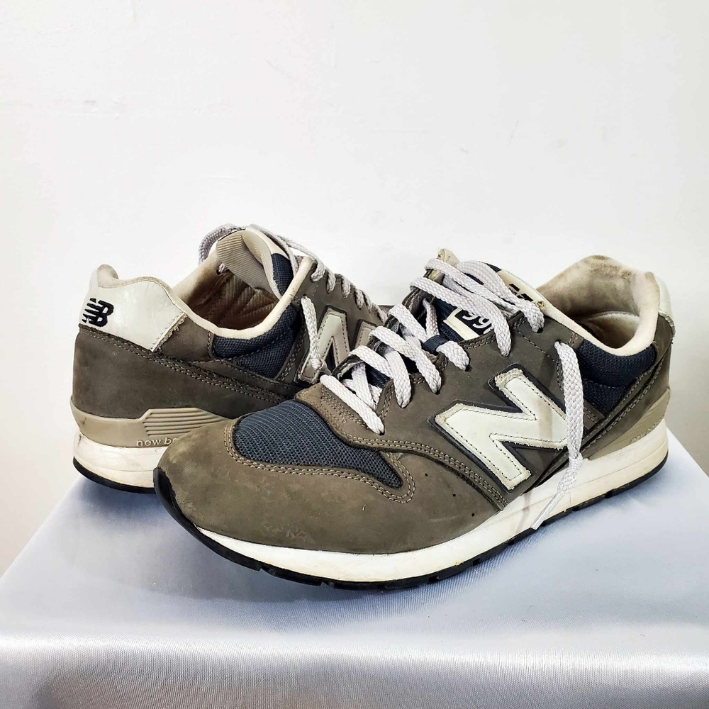 New Balance 996 - Classic Athletic Sneakers Shoes - Gray white - 8.5